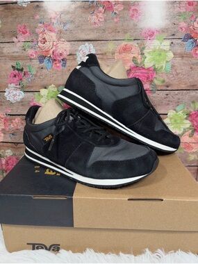 Teva Highside ‘84 new Women’s shoes